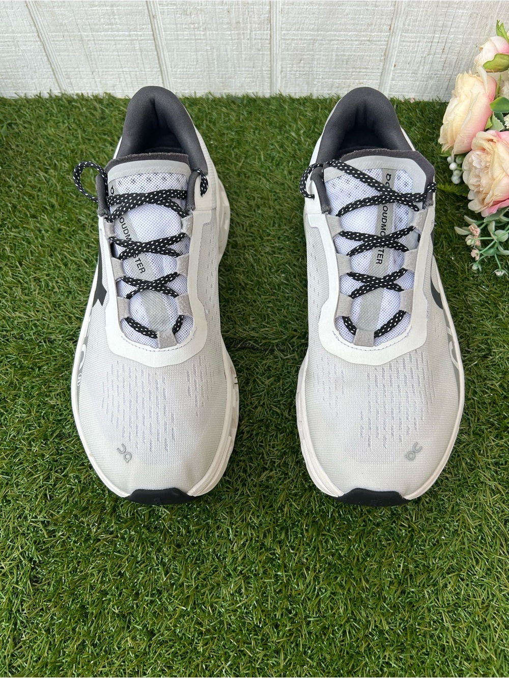 ON Cloud-monster all white womens size 10.5 pre owned and authentic - Picture 10 of 16